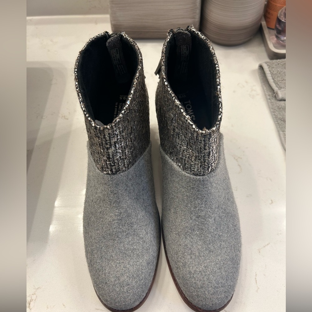 New Tom Leila Gray Felt Boucle Metallic Booties Sz 9.5